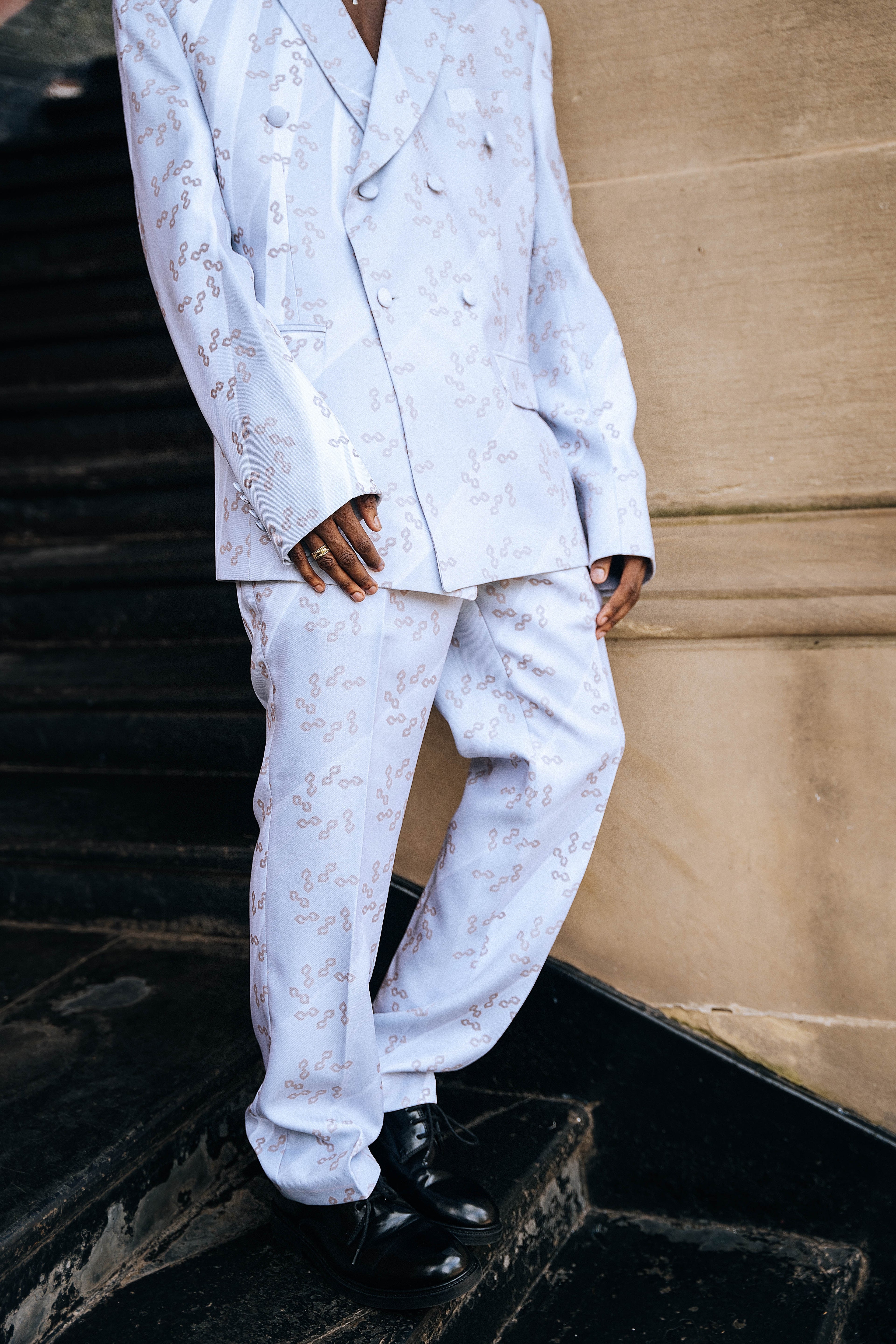 Potrends "Behind the surface" Two piece Tailored suit
